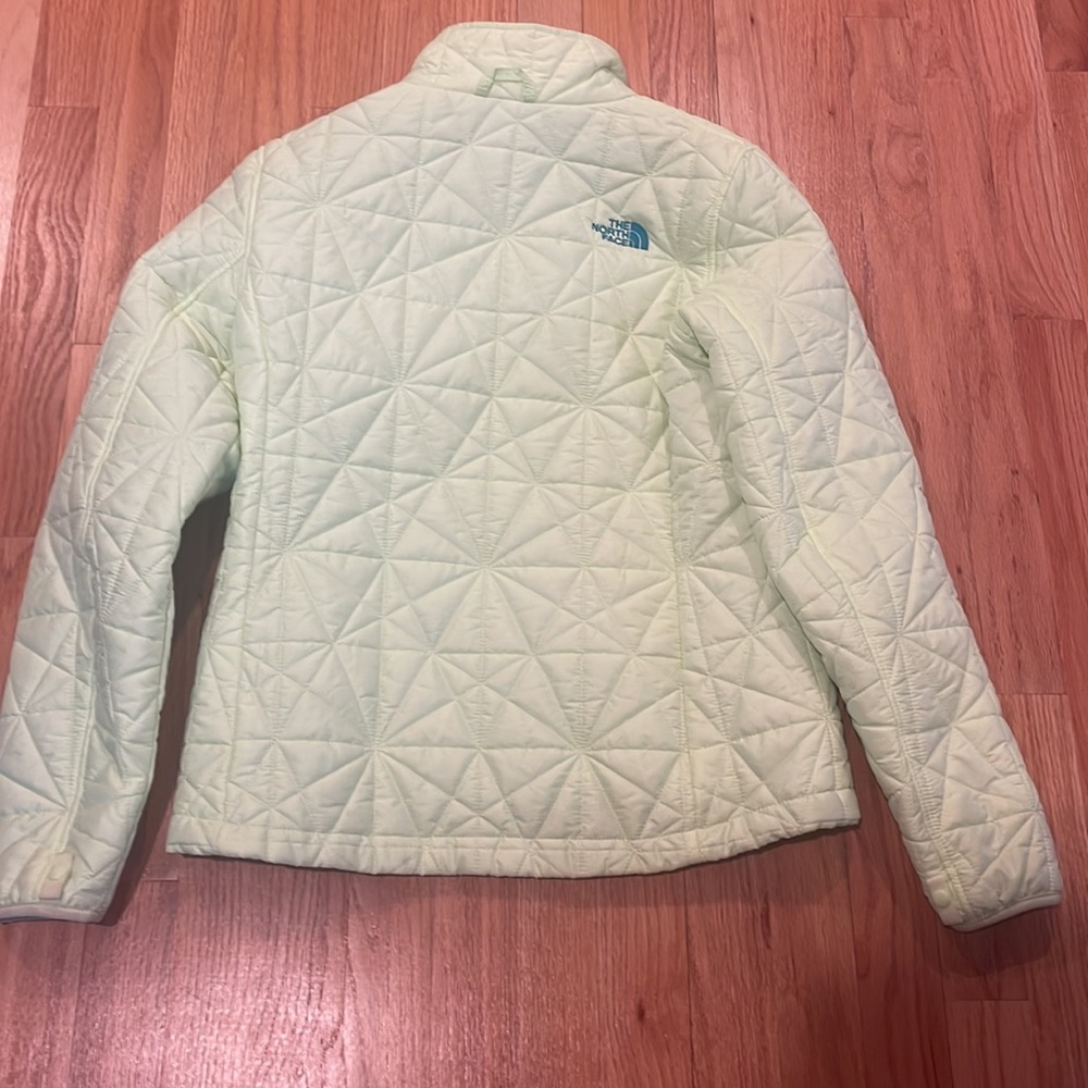 north face jacket - Picture 2 of 4
